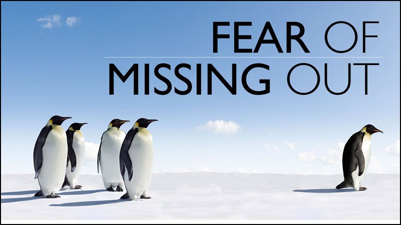 FOMO là viết tắt của cụm từ tiếng Anh Fear of Missing Out