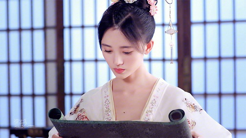 Cúc Tịnh Y trong vai Thượng Quan Tử Tô