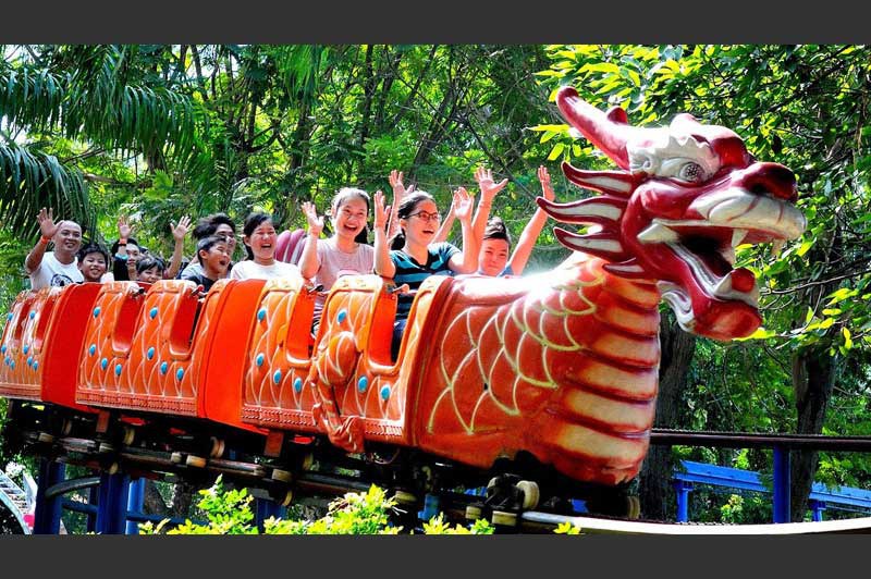 Rồng Lượn - trò chơi dành cho các bé tại Đầm Sen