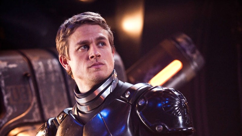 Raleigh Becket (Charlie Hunnam)