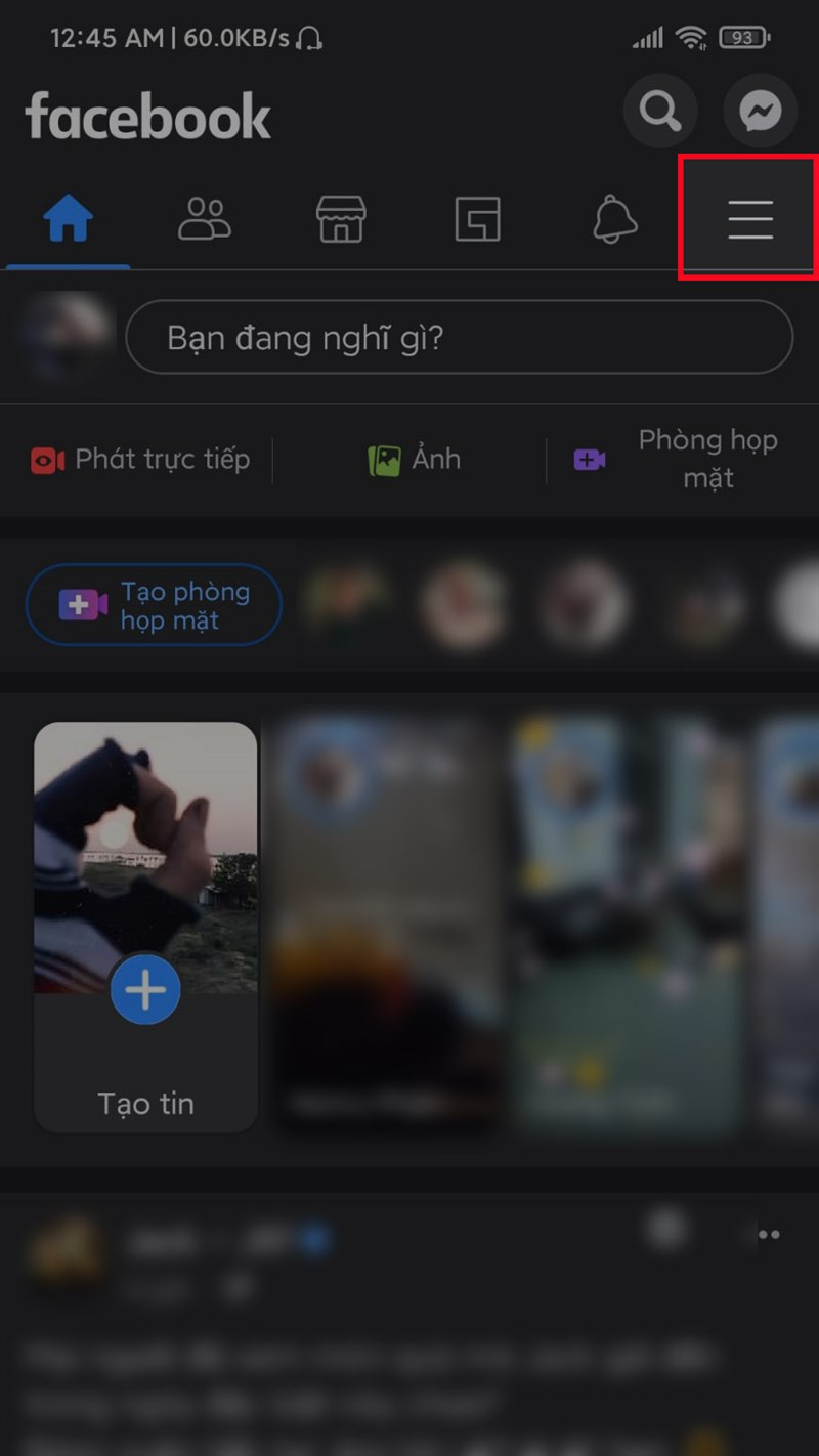 Mở ứng dụng Facebook > Nhấn vào biểu tượng 3 dấu gạch ở góc trên bên phải