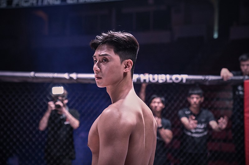 Young Ho trong Bàn Tay Diệt Quỷ có phần trầm tư và ma mị hơn