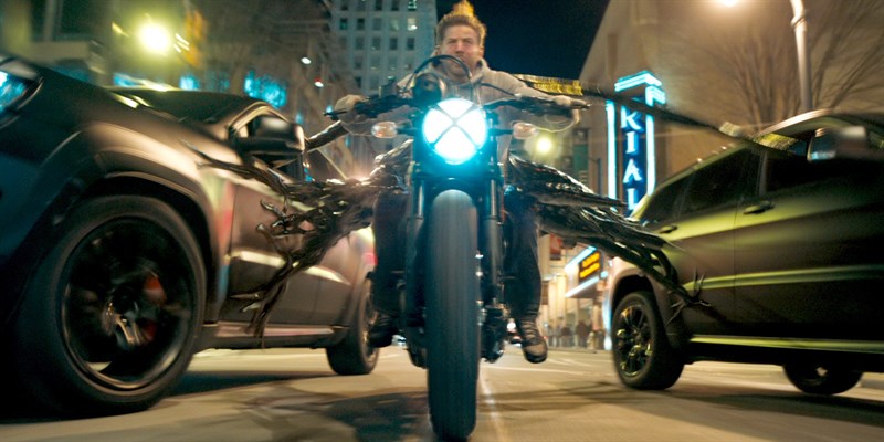 Pha rượt đuổi cực kỳ mãn nhãn của Eddie Brock và Venom