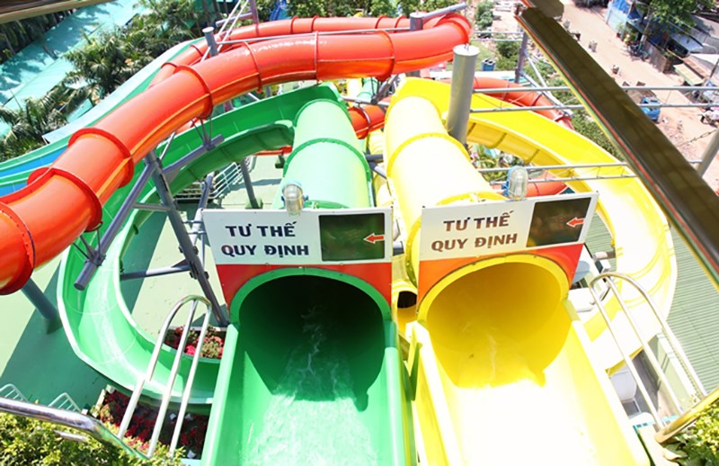 Xoắn cực đỉnh – Twister Max Đầm Sen Nước
