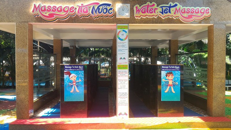Massage tia nước cực sảng khoái - Công viên nước Đầm Sen