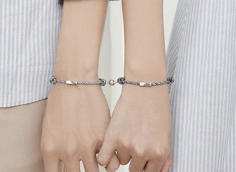 Vòng tay đôi Vòng tay đôi