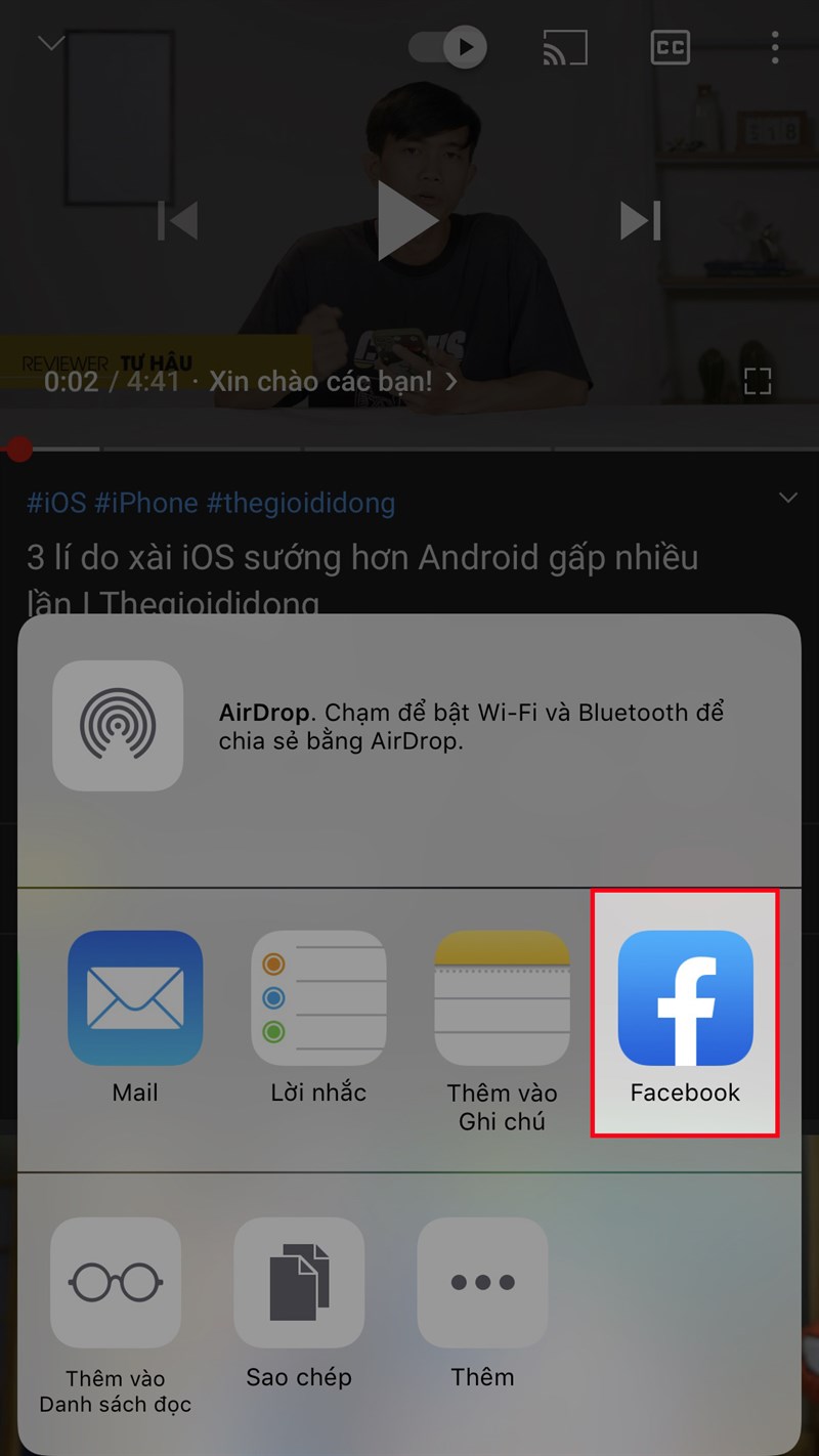 Nhấn vào biểu tượng Facebook