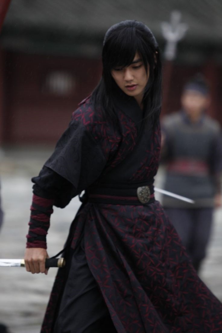 Yoo Seung Ho trong tạo hình chàng sát thủ Yeo Woon