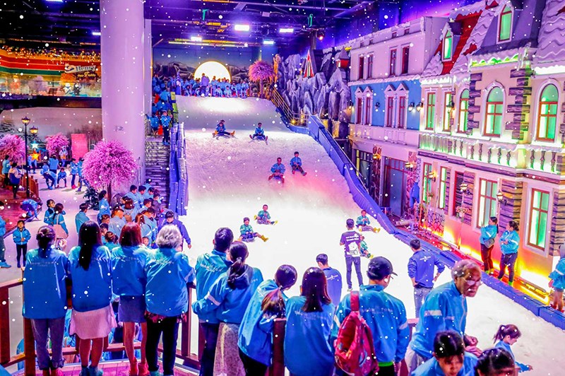 Snow Town - Làng tuyết tại Sài Gòn