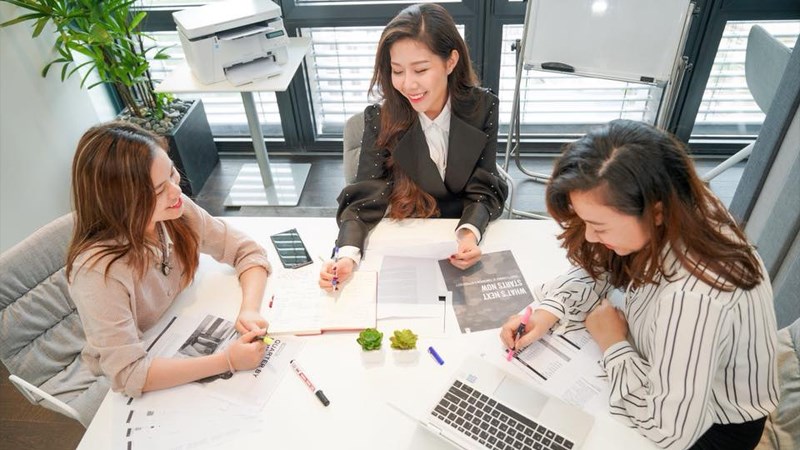 Sự nghiệp và tiền bạc với Bọ Cạp nữ