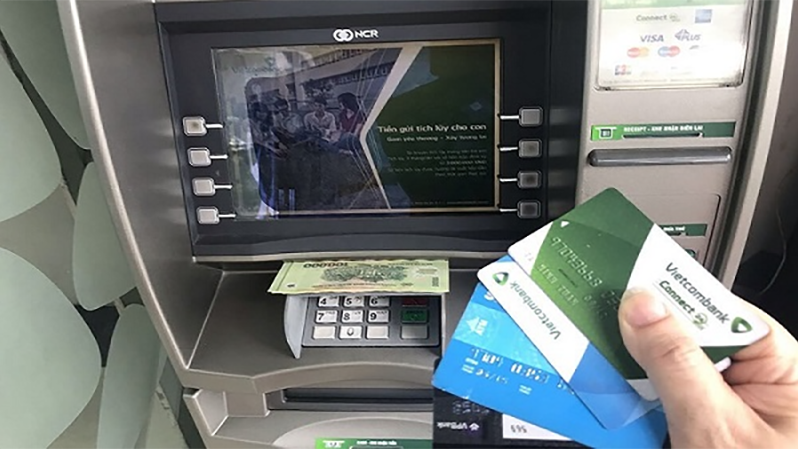Cách nạp tiền vào Vietcombank ngay tại ATM