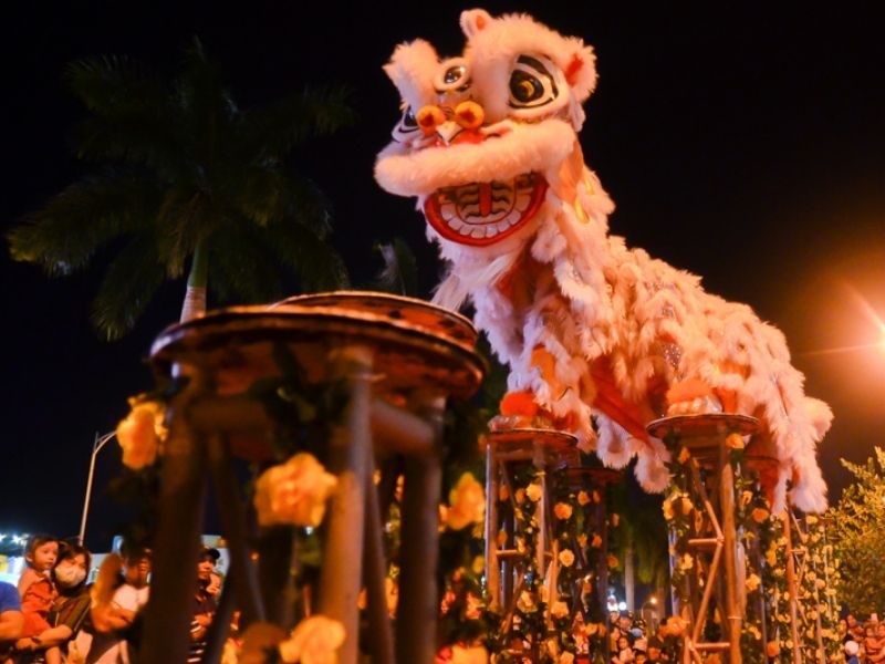 Múa lân truyền thống dân gian Việt Nam