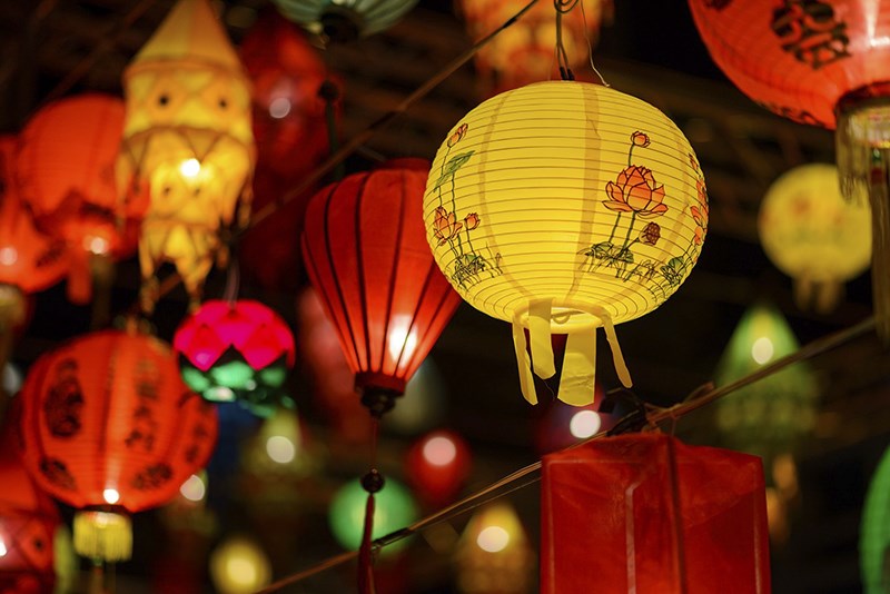 Lồng đèn nhiều hình dạng dễ thương