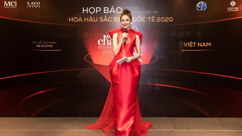 MC - Master of Ceremonies trong chương trình họp báo