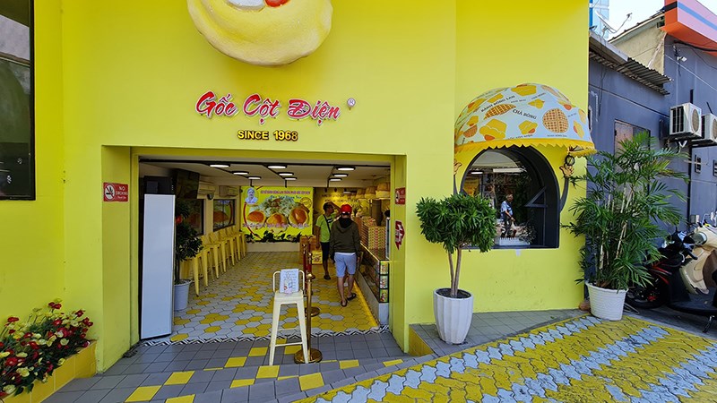 Tiệm bánh bông lan Gốc Cột Điện