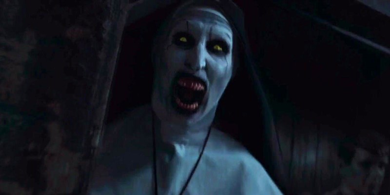 Pha hù dọa của Valak được sử dụng vô cùng hiệu quả