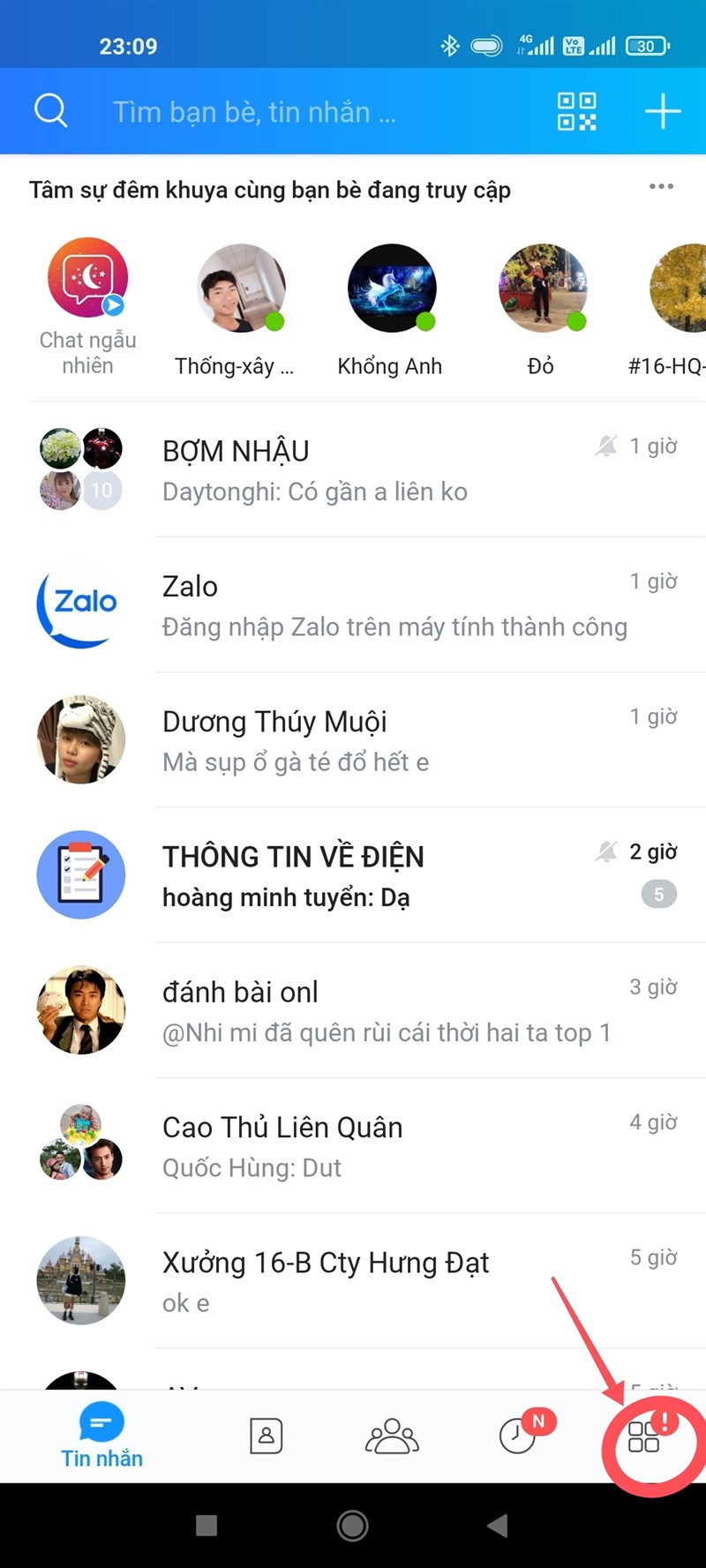 Mở ứng dụng Zalo tr&ecirc;n điện thoại, chọn Th&ecirc;m