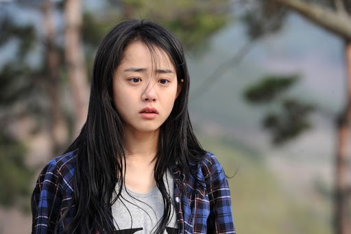 Eun-jo (Moon Geun-young) 