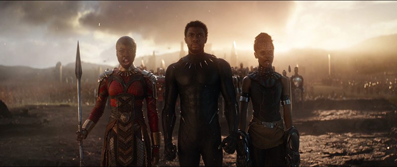 Black Panther cùng đội quân Wakanda