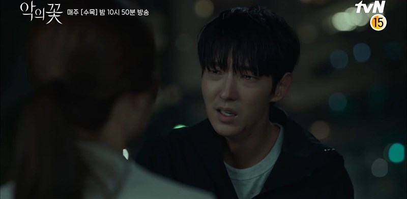 Nhiều góc quay được đặt từ phía sau người vợ Ji Won