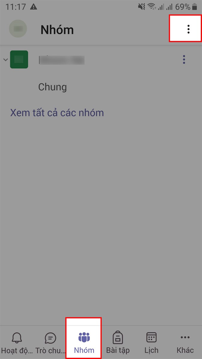 Mở ứng dụng Microsoft Teams, nhấn v&agrave;o biểu tượng Nh&oacute;m > Nhấn v&agrave;o biểu tượng 3 dấu chấm ở g&oacute;c tr&ecirc;n b&ecirc;n phải