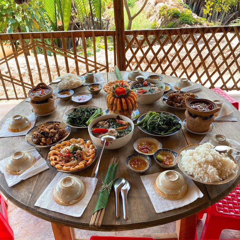 Thưởng thức những món ăn dân dã thơm ngon tại Cồn Chim