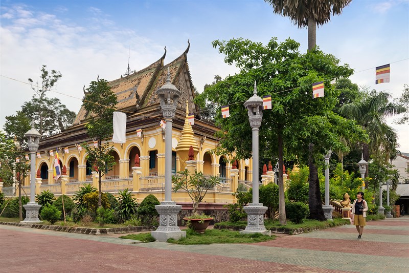 Chánh điện chùa Ông Mẹt