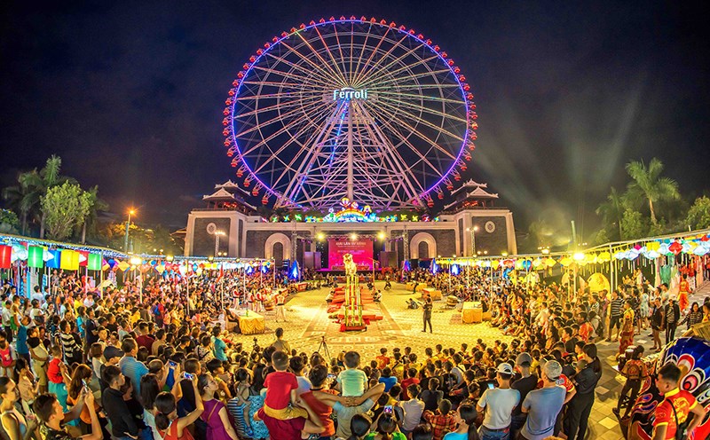 Công viên Châu Á - Asia Park về đêm