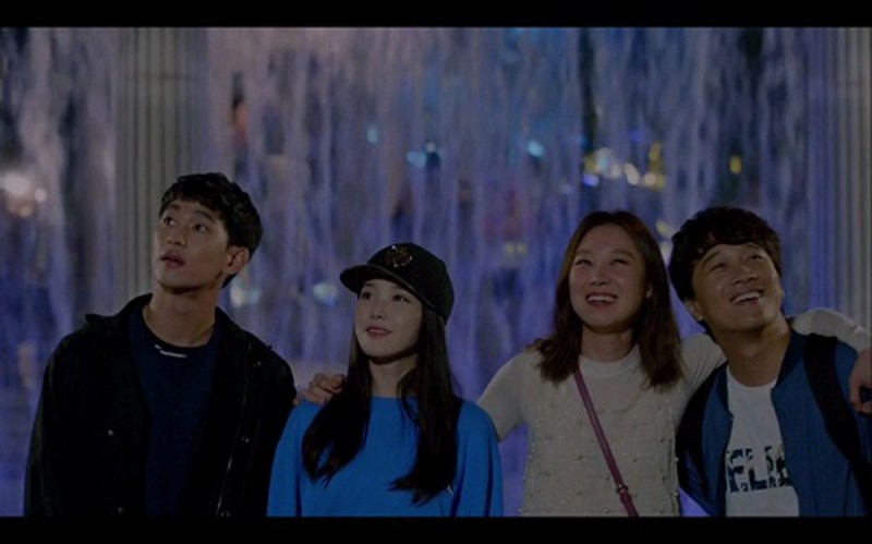 Hậu trường giải trí