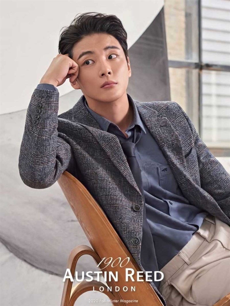 Yoon Shi Yoon