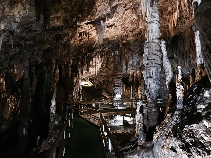 Vẻ đẹp <span class='marker'>nguyên sơ</span> của hang động Lùng Khúy Hà Giang