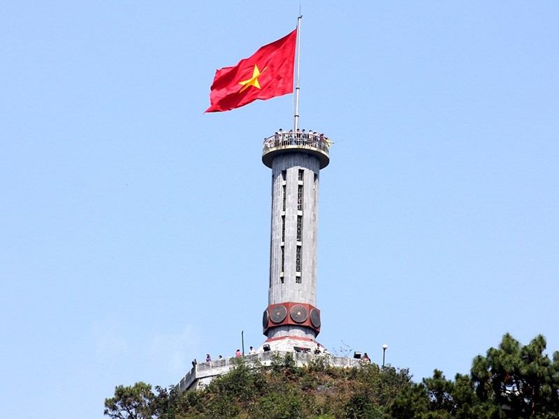 Cột cờ Lũng Cú <span class='marker'>thiêng liêng</span> nơi địa đầu Tổ quốc