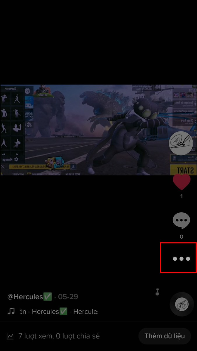 Chọn video bạn muốn để chế độ c&ocirc;ng khai > Nhấn v&agrave;o biểu tượng 3 dấu chấm