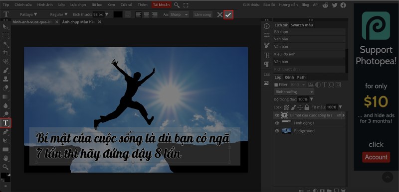 Chọn c&ocirc;ng cụ nhập văn bản bằng c&aacute;ch nhấn ph&iacute;m T hoặc chọn biểu tượng T ở b&ecirc;n tr&aacute;i giao diện để nhập chữ v&agrave;o. Bấm dấu tick tr&ecirc;n thanh chỉnh sửa để ho&agrave;n th&agrave;nh