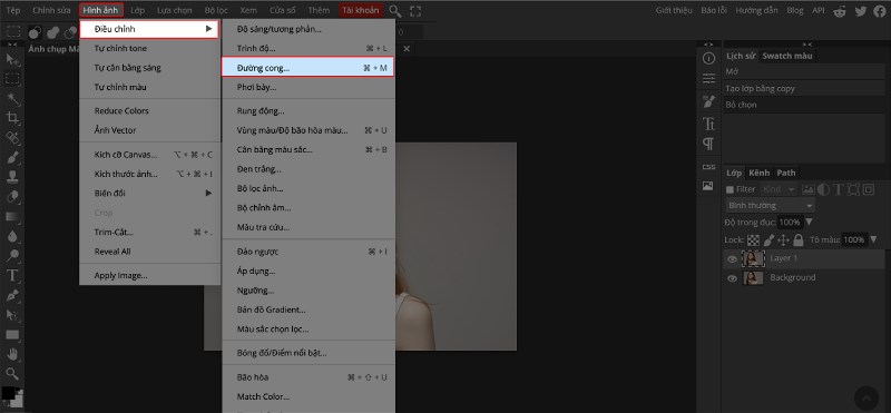 Chỉnh s&aacute;ng da mặt bằng c&aacute;ch nhấn command + M hoặc chọn H&igrave;nh ảnh > chọn Điều chỉnh > chọn Đường cong.