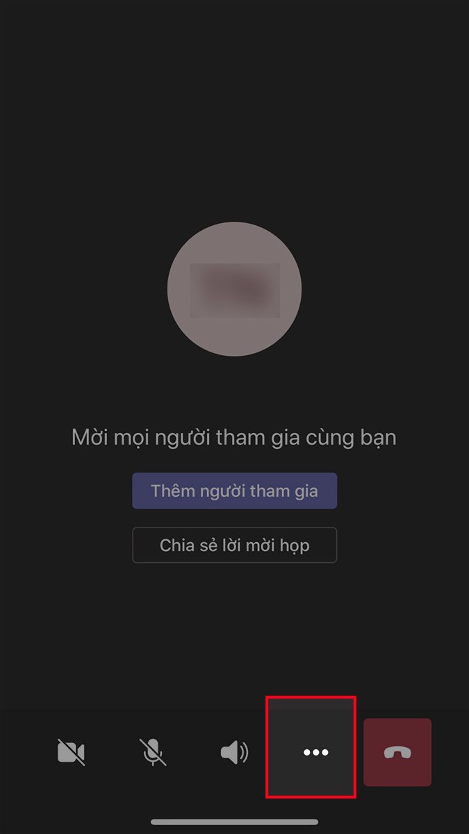 Nhấn v&agrave;o biểu tượng 3 dấu chấm