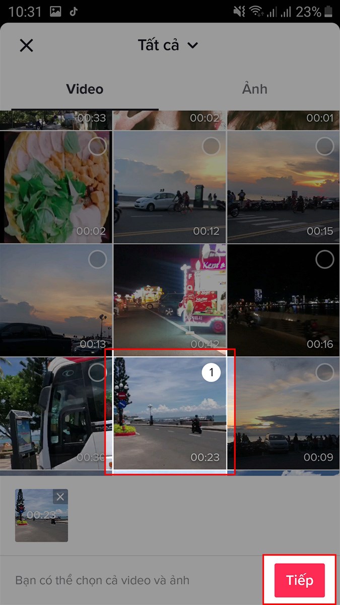 Chọn video mà bạn muốn tua ngược > Chọn Tiếp Chọn video mà bạn muốn tua ngược > Chọn Tiếp