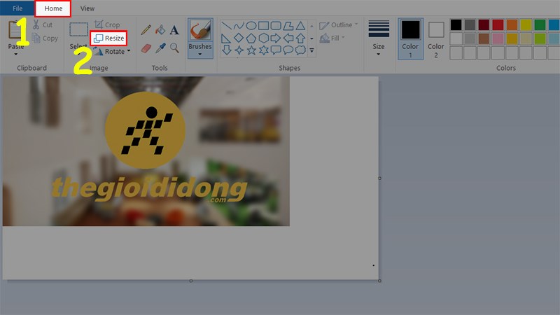 Chọn thẻ Home > Nhấn v&agrave;o Resize