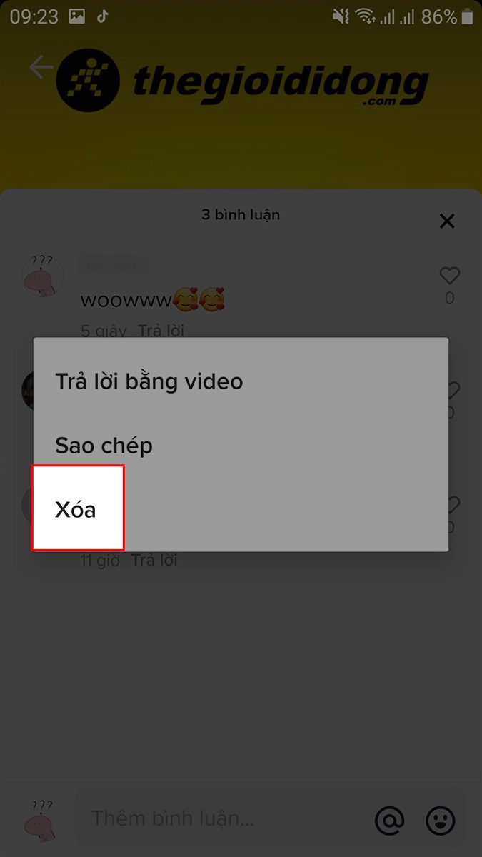 Nhấn giữ bình luận của bạn > Chọn Xóa