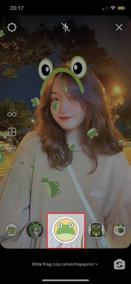 Nhấn giữ biểu tượng để quay video hoặc nhấn v&agrave;o biểu tượng để chụp ảnh