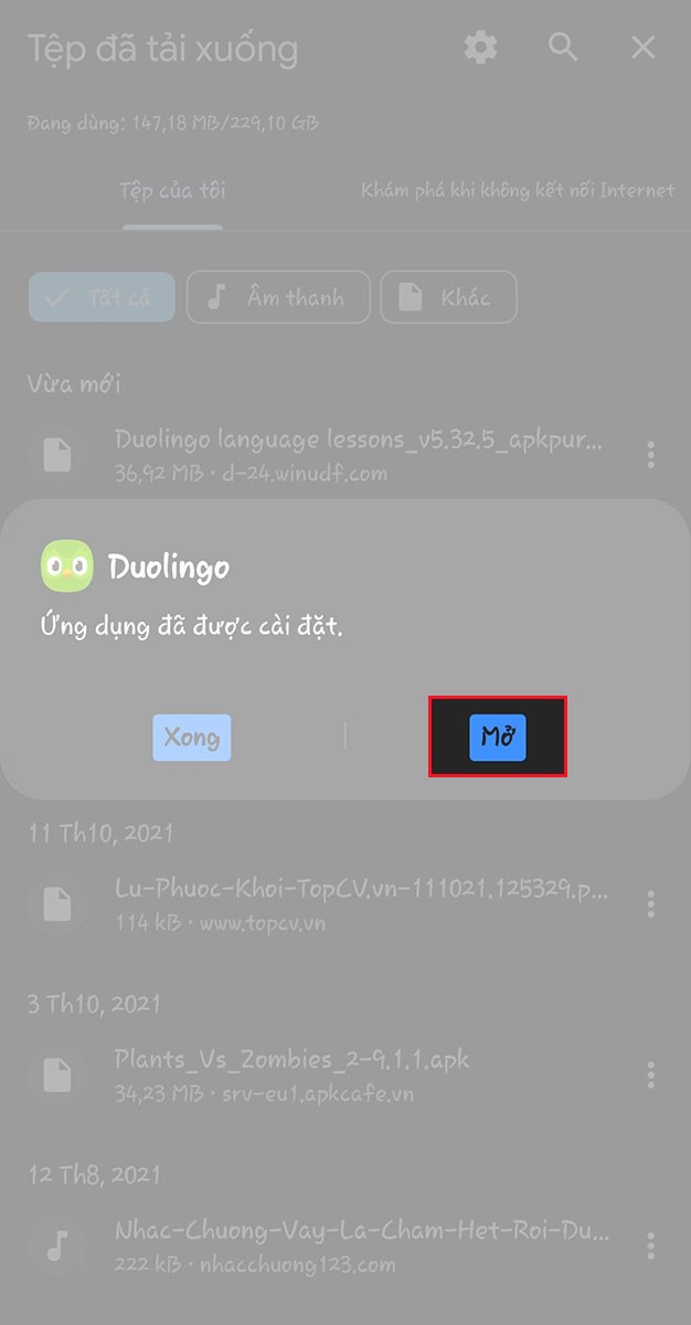 ấn Mở để v&agrave;o ứng dụng Duolingo