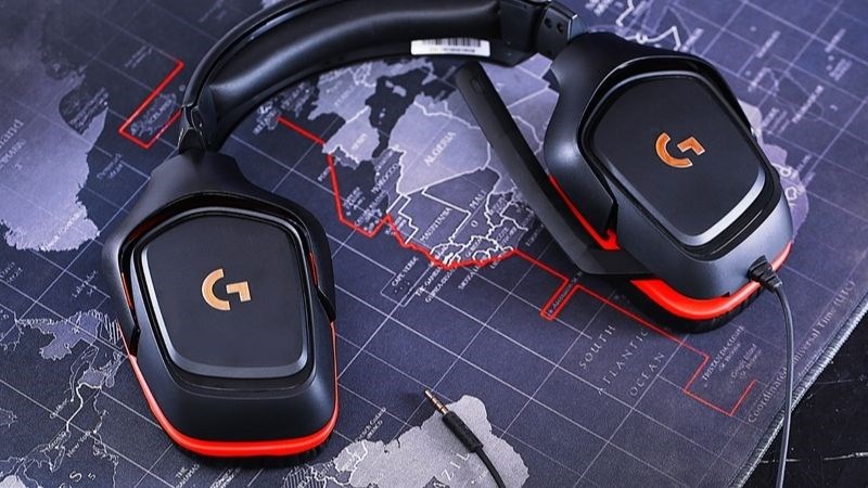 Tai nghe Logitech G331 sở hữu vẻ ngo&agrave;i cực ngầu