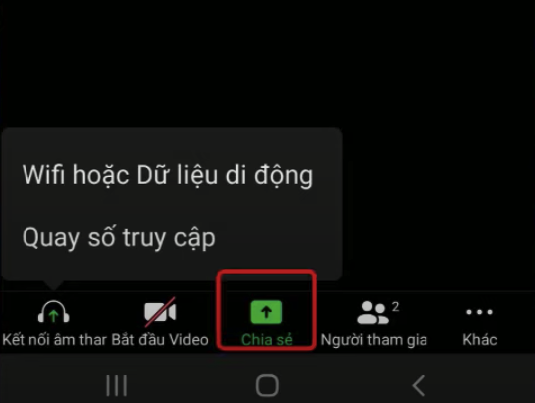 Chọn Chia sẻ để chia sẻ m&agrave;n h&igrave;nh tr&ecirc;n K12Online