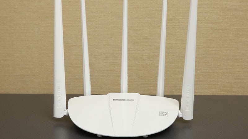 Router Wifi Chuẩn AC1200 Totolink A810R Trắng
