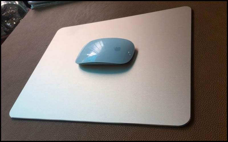 L&oacute;t chuột l&agrave;m bằng chất liệu nh&ocirc;m