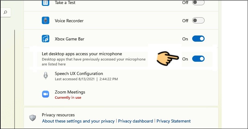 Bật tùy chọn Let desktop apps access your microphone