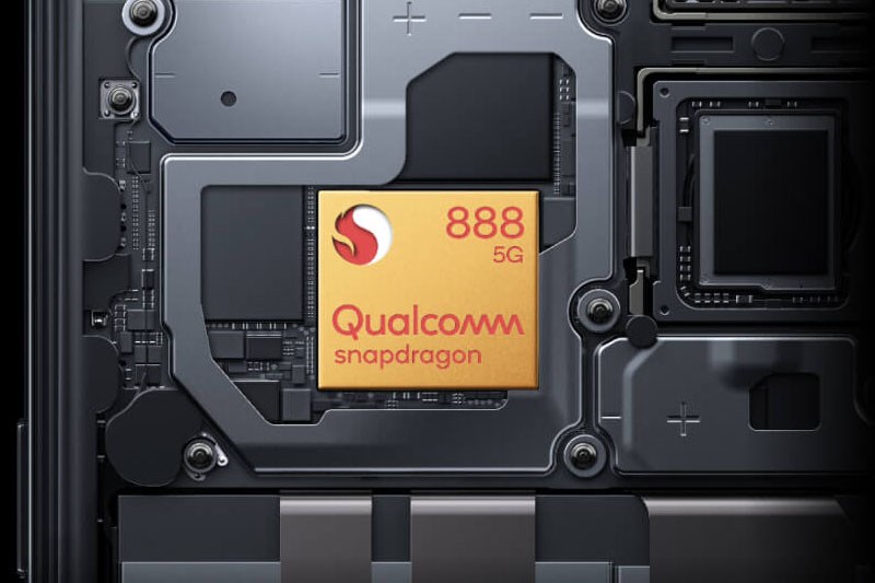 Snapdragon 888 c&oacute; xung nhịp tối đa l&ecirc;n đến 2.84 GHz, k&egrave;m 12 GB RAM cho trận game mượt m&agrave;