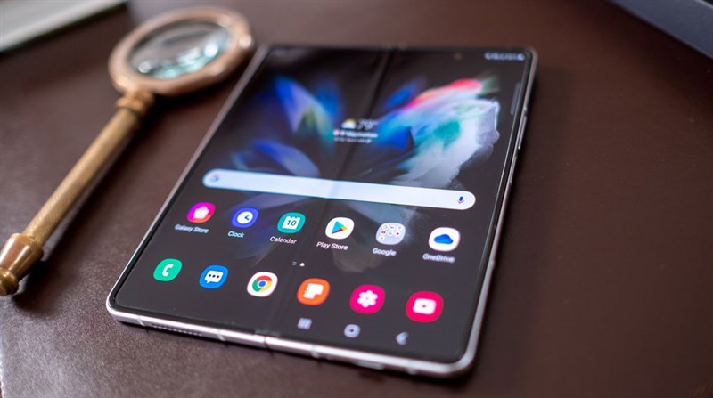 Samsung Galaxy Z Fold3 đều hiển thị một c&aacute;ch sắc n&eacute;t, r&otilde; r&agrave;ng cho c&aacute;c game thủ c&oacute; cảm gi&aacute;c sống động như thật