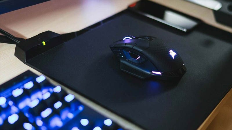 Corsair MM1000 Qi Wireless Charging