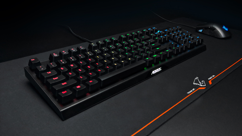 Gigabyte Aorus AMP900 Gigabyte Aorus AMP900